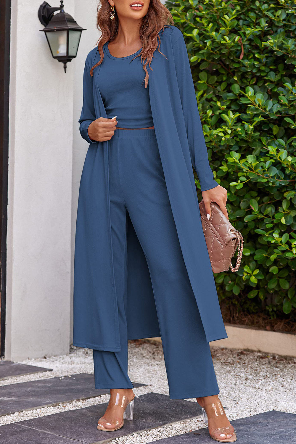 Ensemble débardeur à cordon, cache-maillot à manches longues et pantalon
