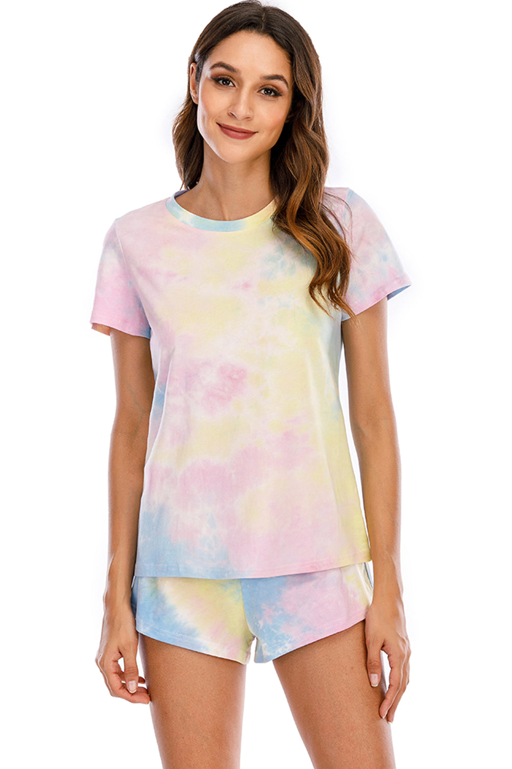 Ensemble de détente tie-dye avec haut à manches courtes et short à col rond