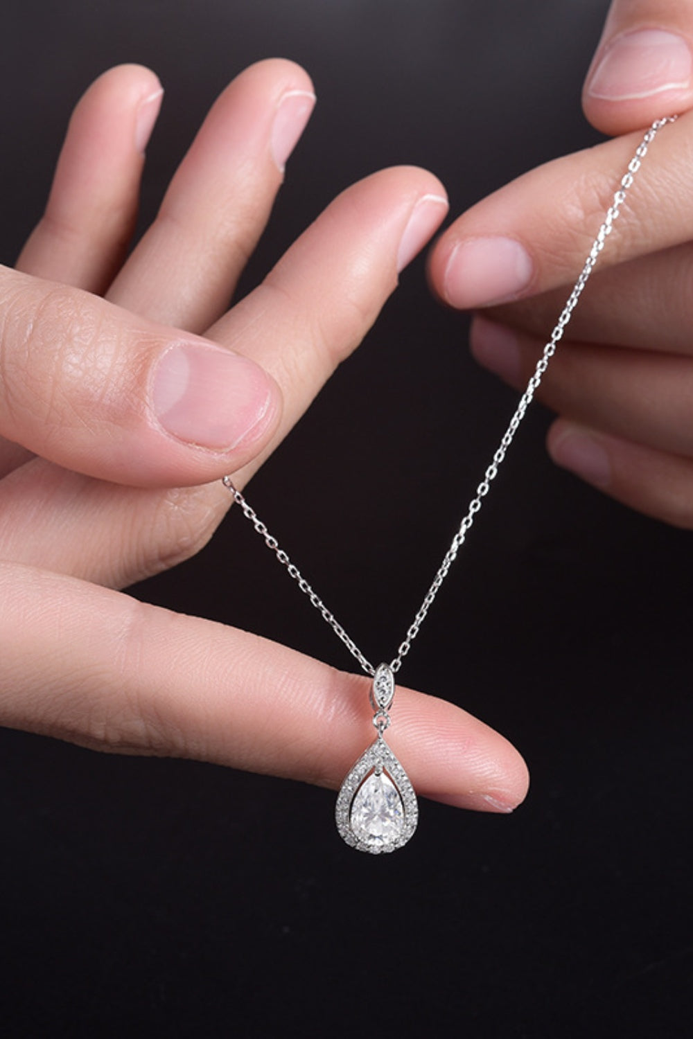 Collier en argent sterling 925 avec moissanite de 1,5 carat et forme goutte