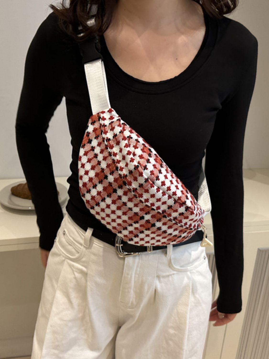 Sac bandoulière à larges bretelles à carreaux
