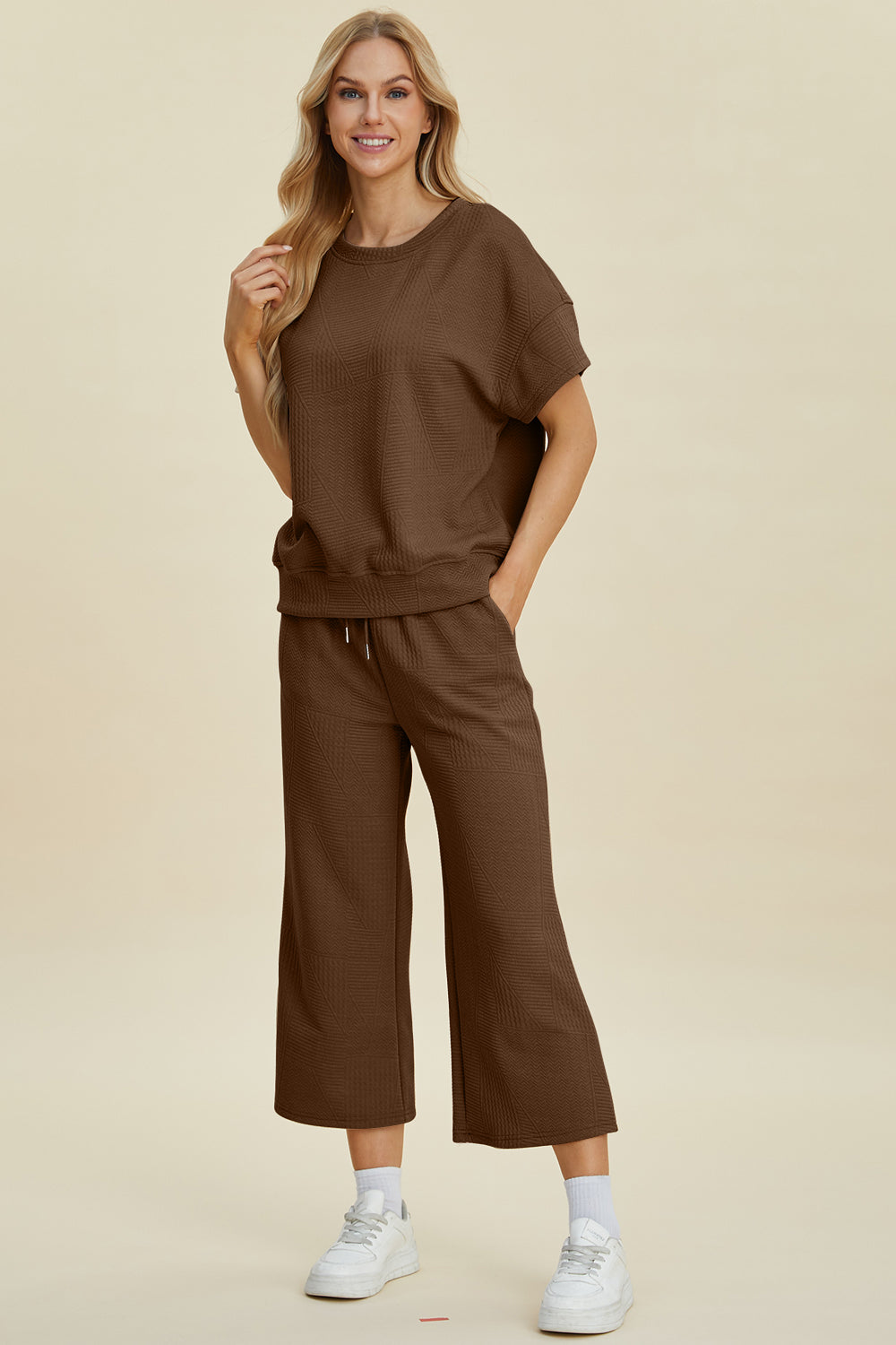 Ensemble haut et pantalon texturés à col rond et taille complète Double Take