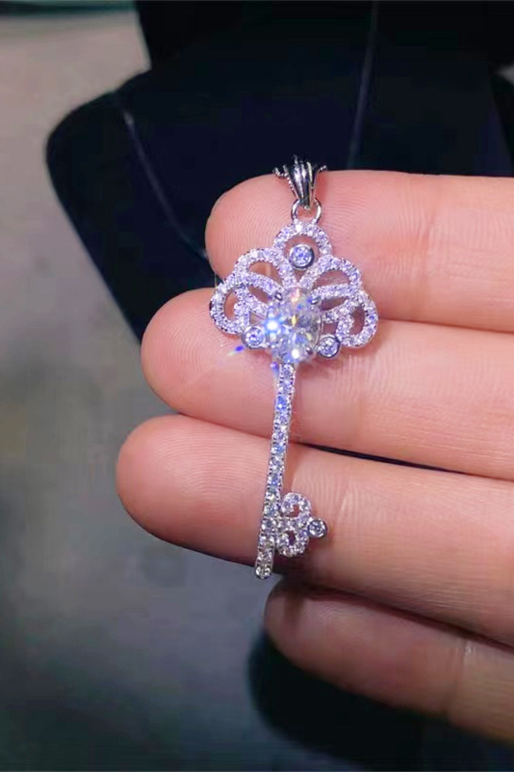 Collier pendentif clé Moissanite 1 Carat