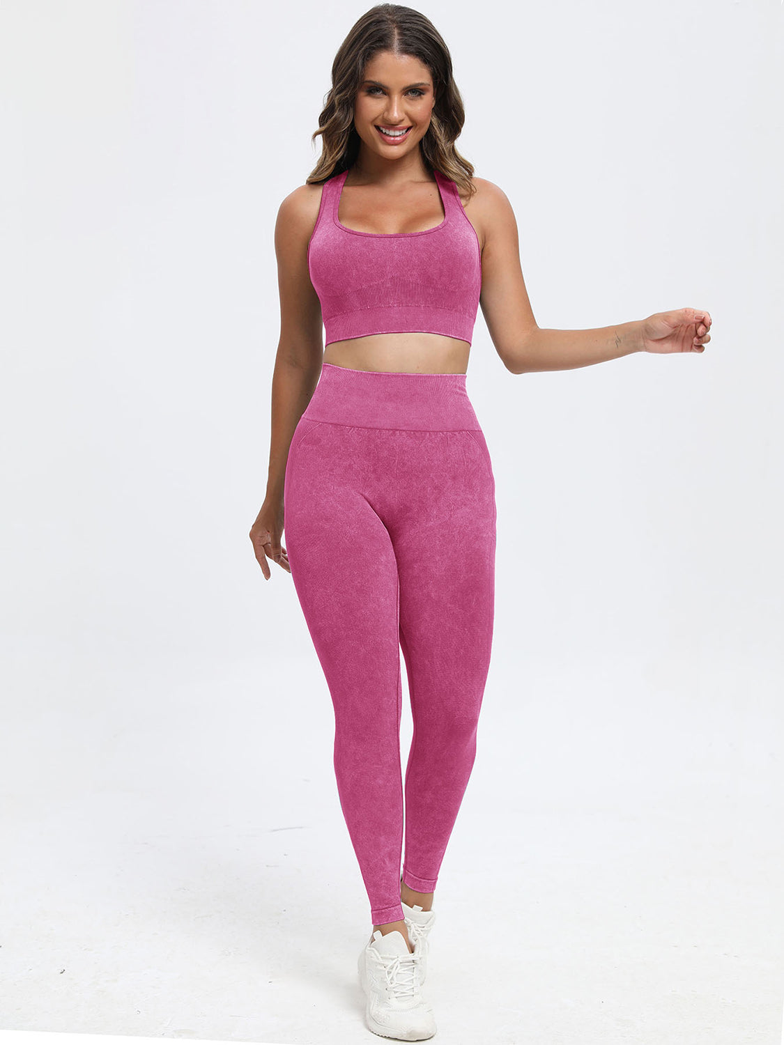 Ensemble haut et pantalon à larges bretelles et col rond