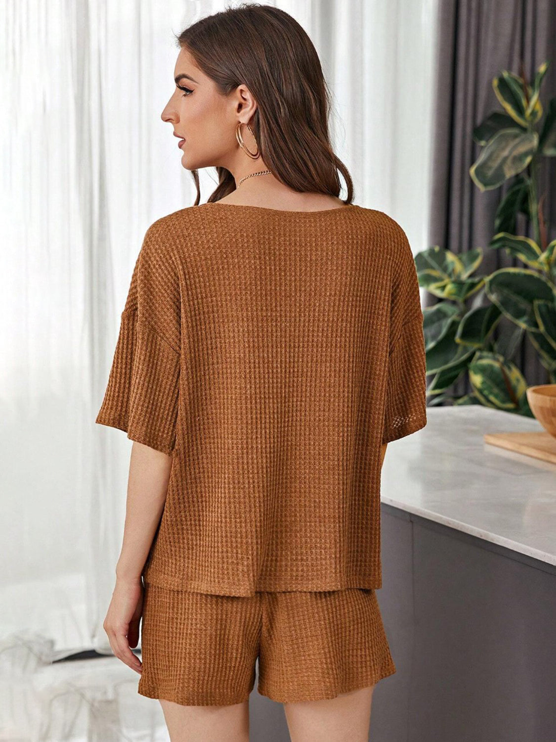 Ensemble haut et short en tricot gaufré à épaules tombantes, taille réelle