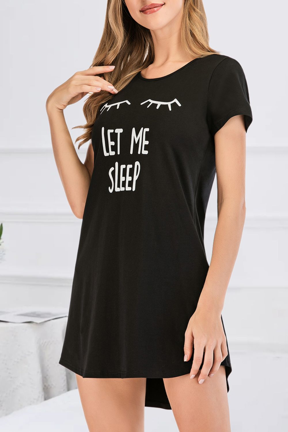 Robe longue à manches courtes et col rond