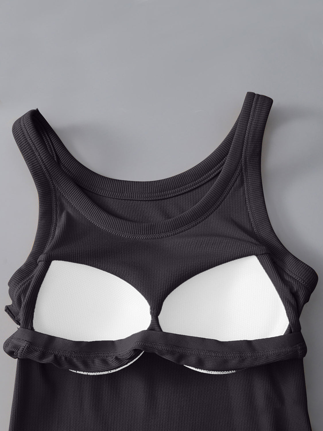 Débardeur à col rond avec soutien-gorge