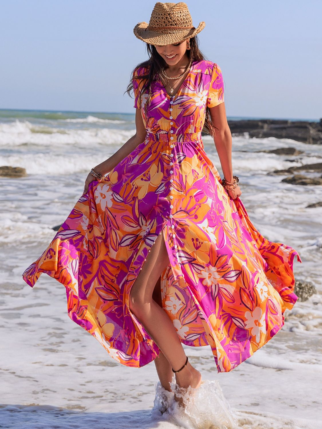 Robe midi imprimée à col en V et manches courtes