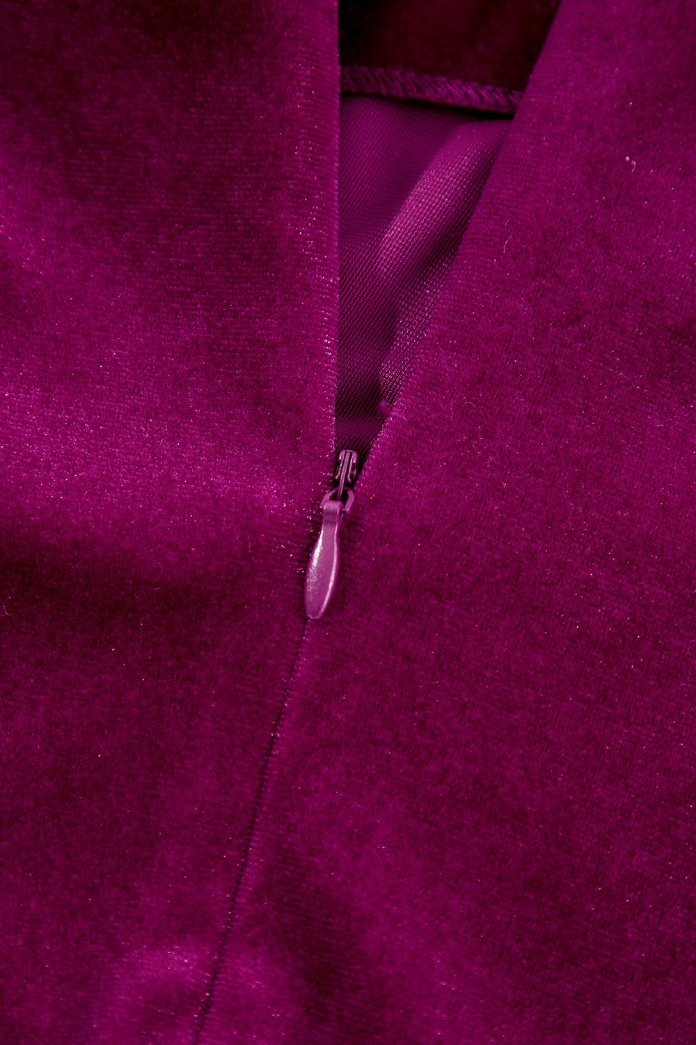 Robe à manches longues et col montant froncé