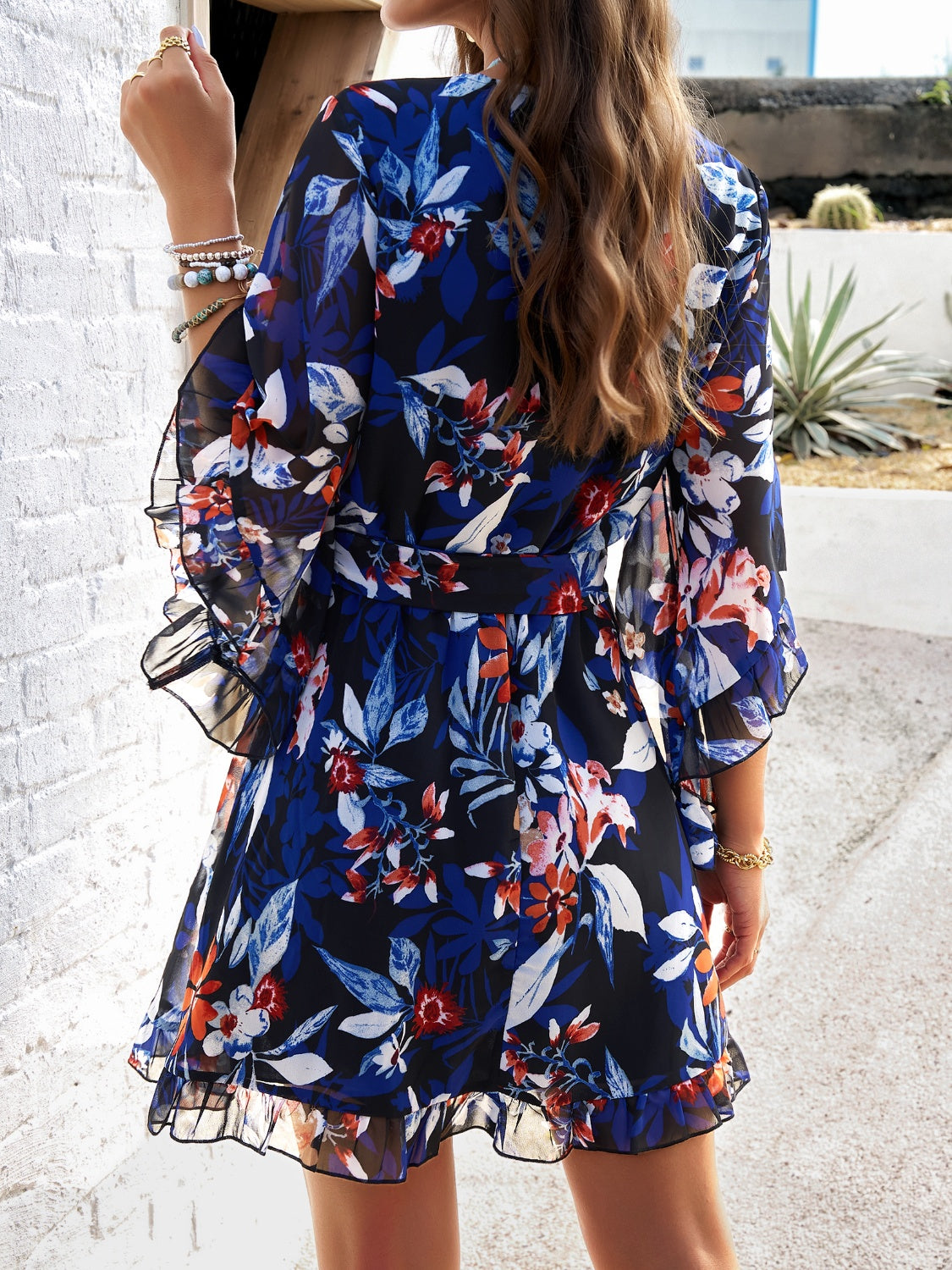 Mini-robe à volants et imprimé à manches courtes