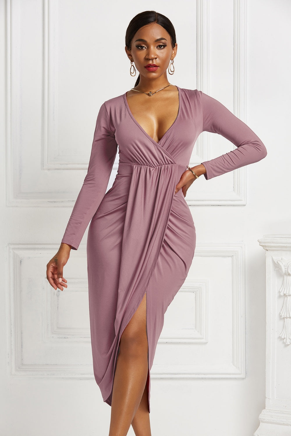 Robe à manches longues froncée et volantée