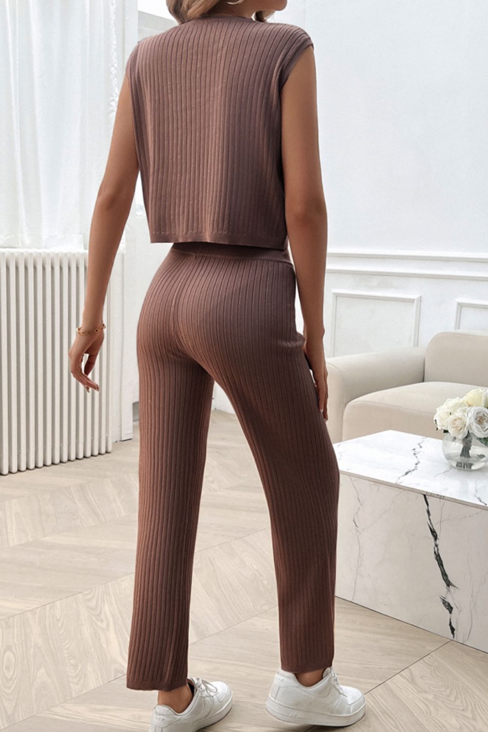 Ensemble haut et pantalon côtelés à col rond