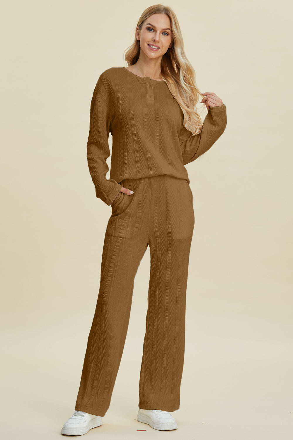 Ensemble haut à manches longues et pantalon en tricot torsadé Double Take Full Size