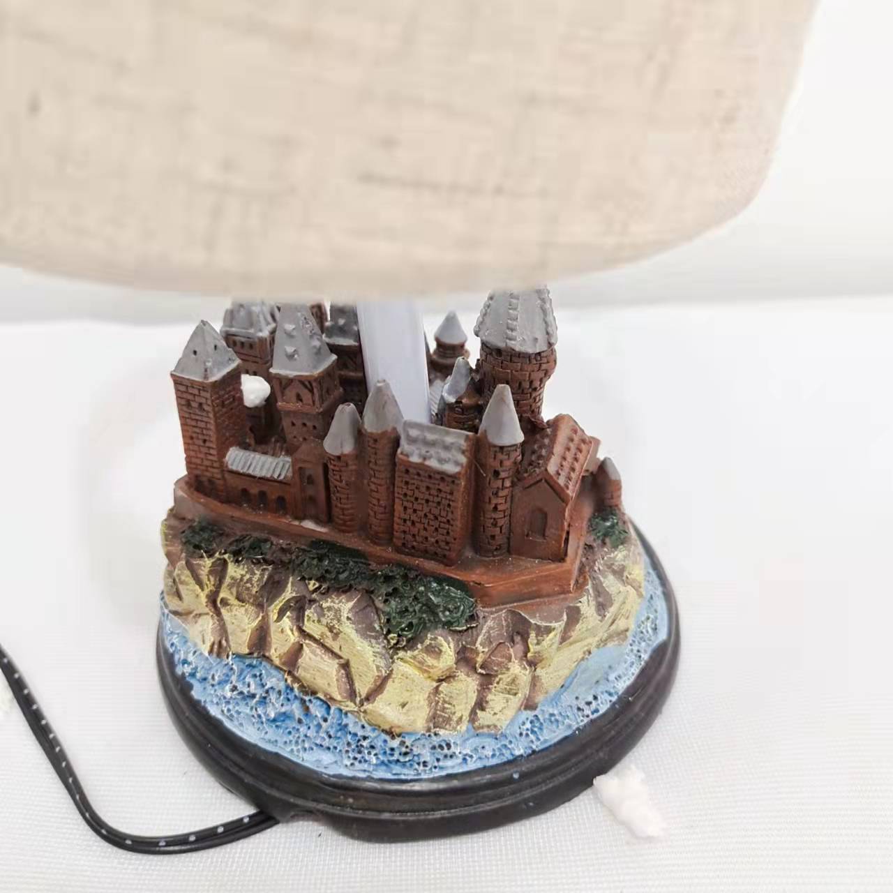 Harry Potter - Lampe en résine du château de Poudlard