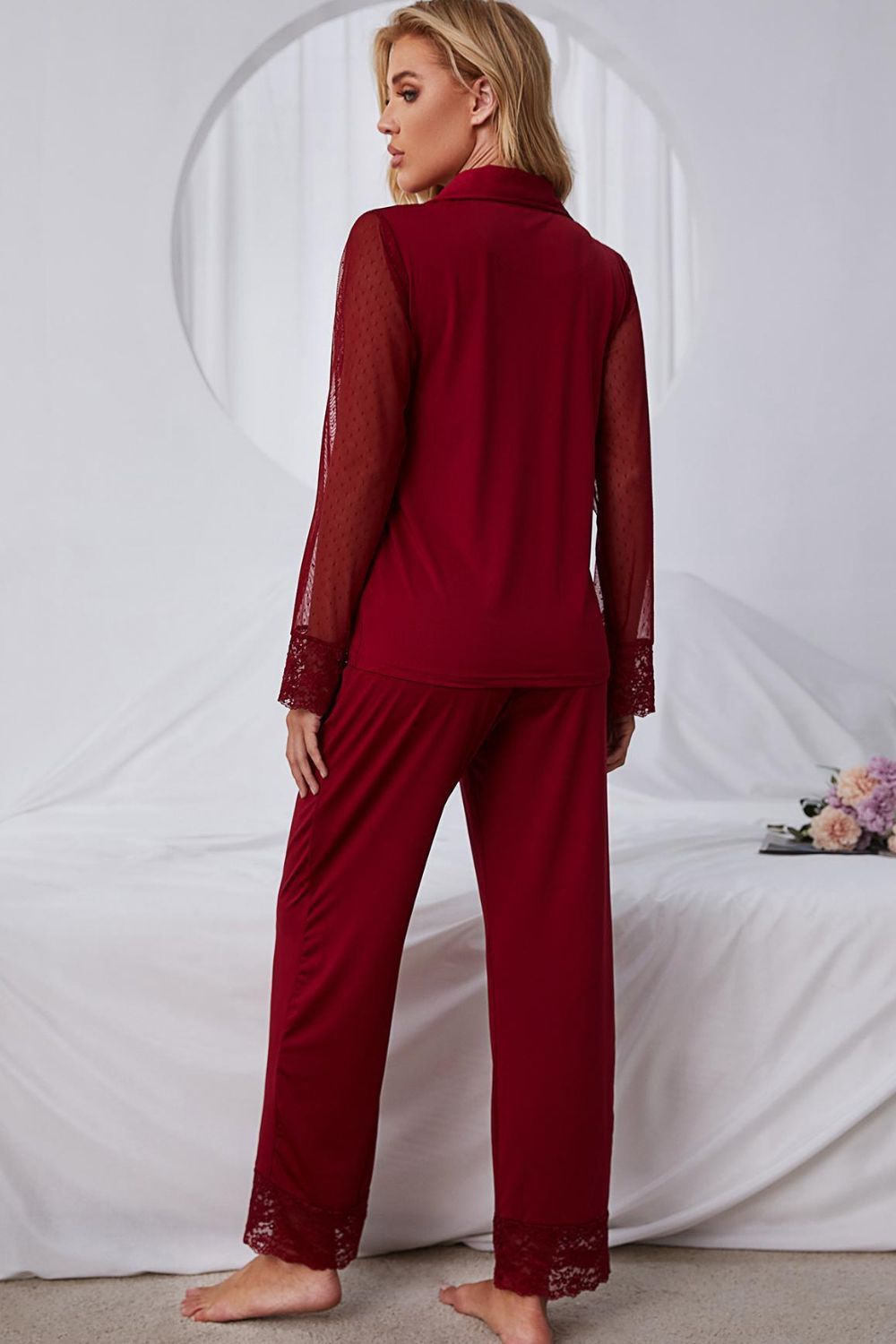 Ensemble pyjama à col à revers en dentelle épissée