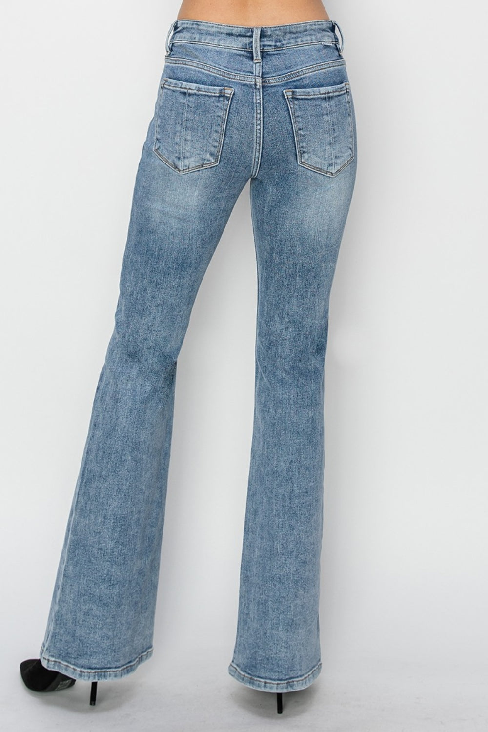 Jean bootcut taille mi-haute RISEN pleine grandeur