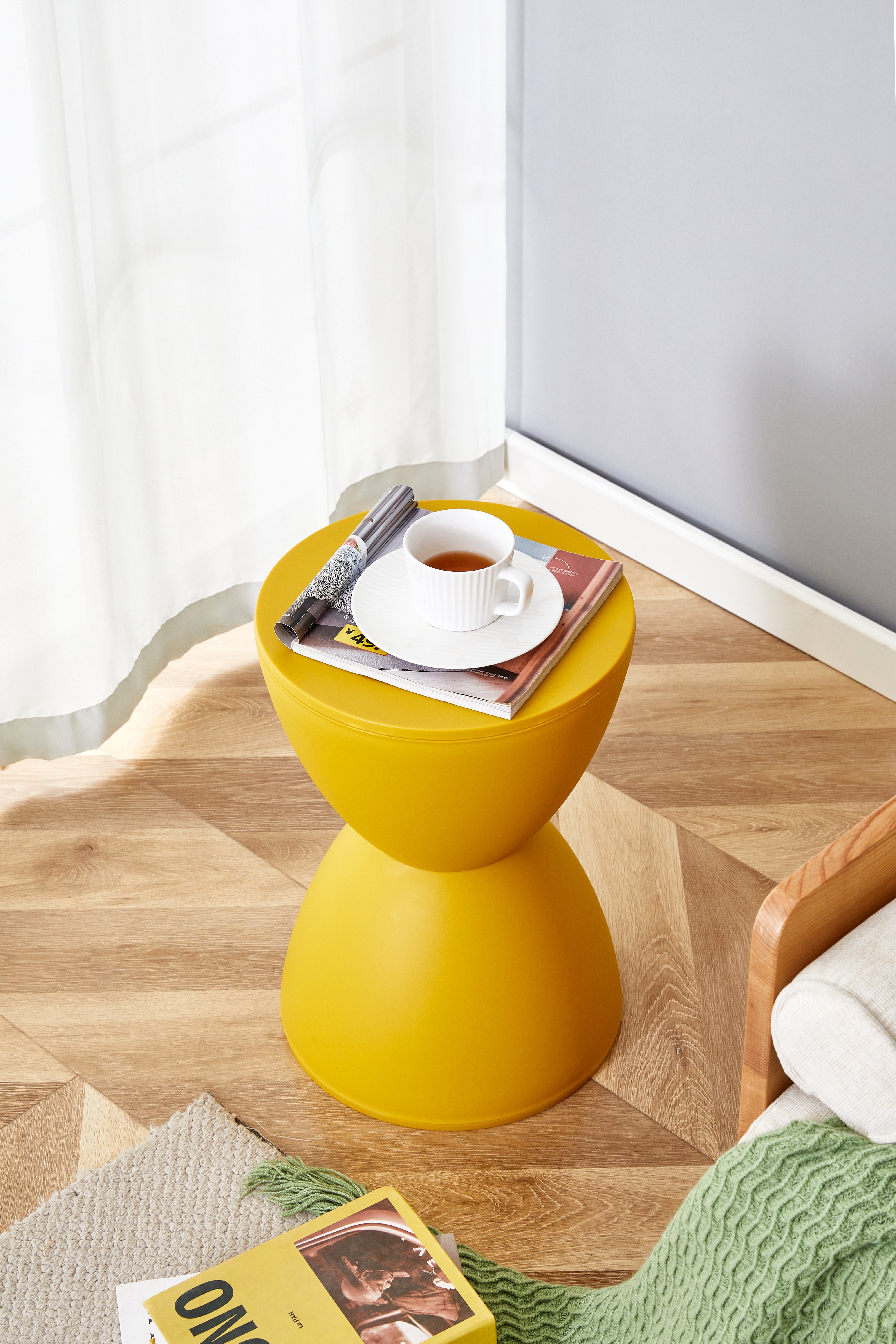 Tabouret de prix en plastique moutarde élégant table d'appoint jaune