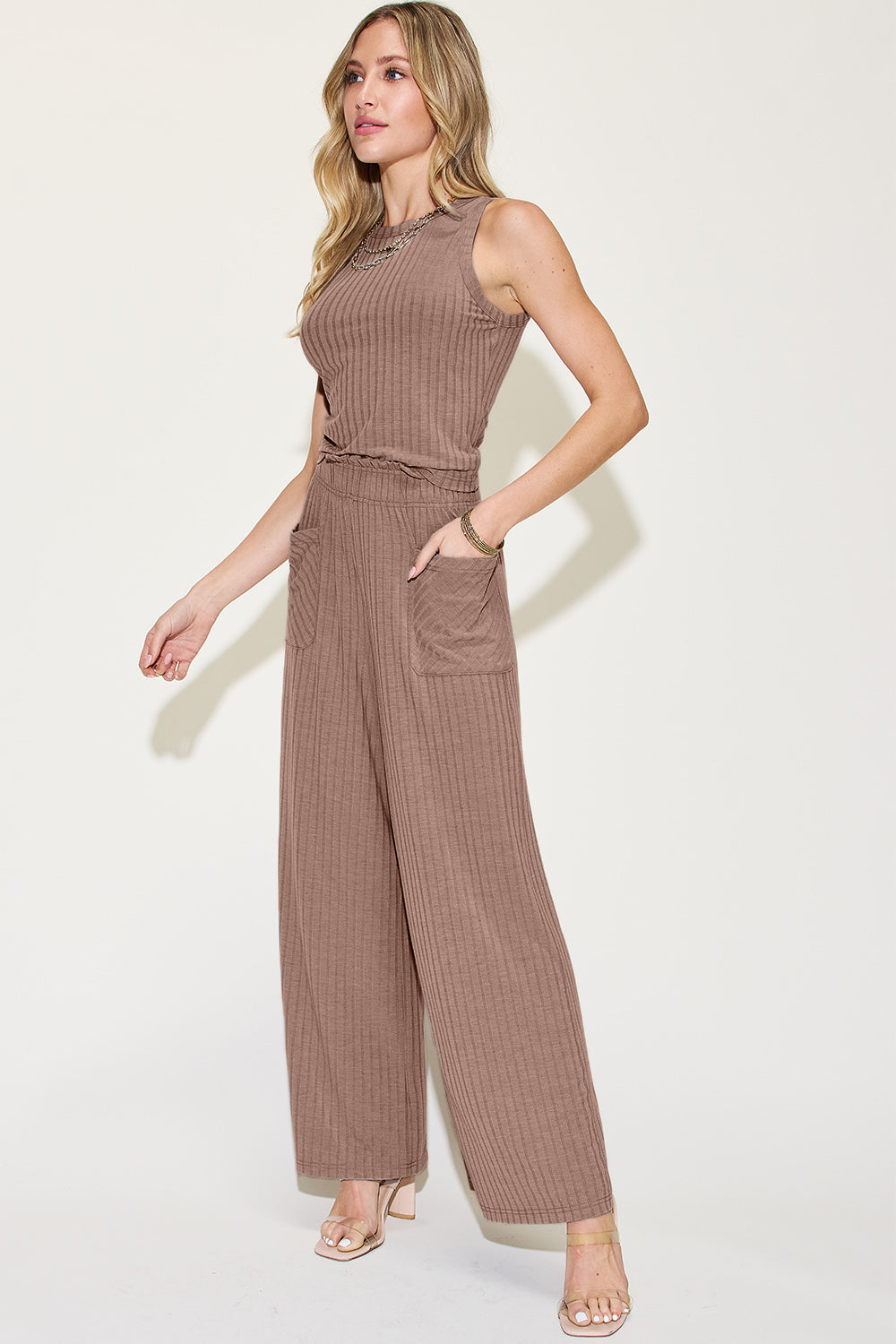 Ensemble débardeur côtelé taille standard et pantalon large Basic Bae