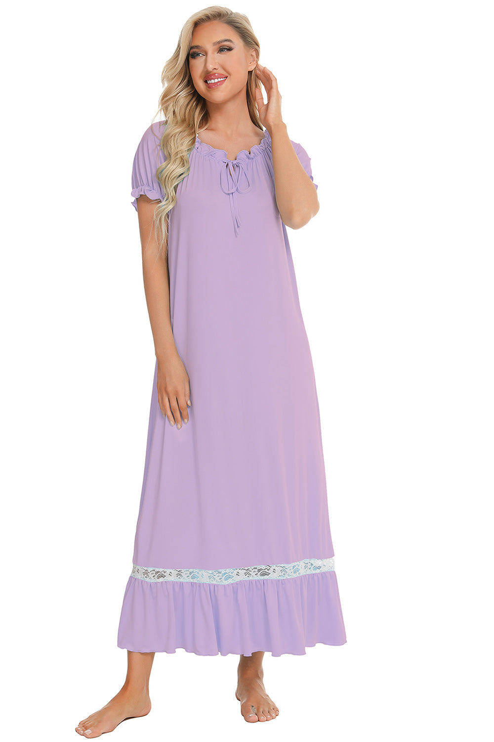 Robe de détente à manches courtes et détails en dentelle