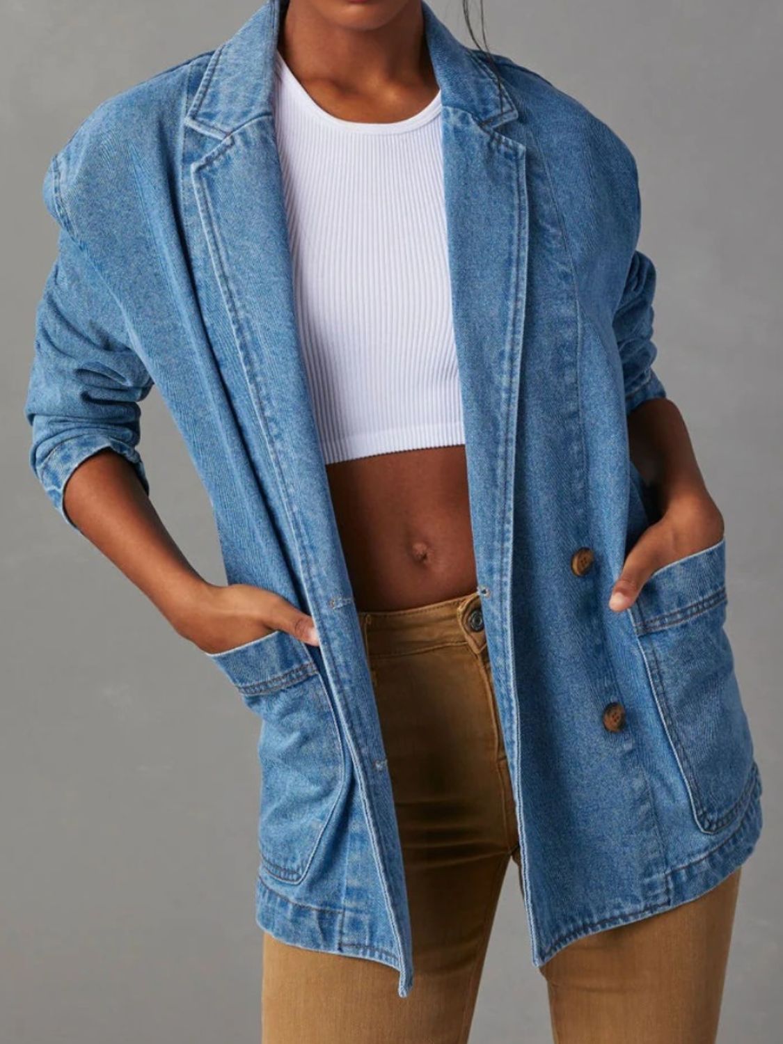Veste en jean à manches longues et col à revers avec poches