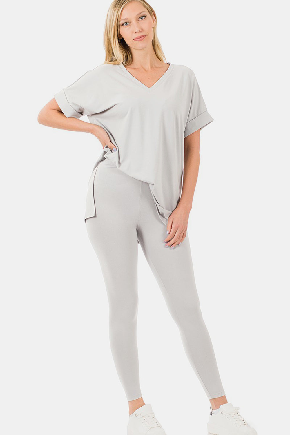 Ensemble de détente Zenana : t-shirt à manches courtes et col en V, leggings roulés