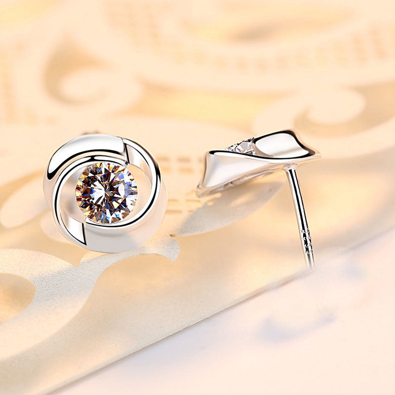 Boucles d'oreilles en argent pur S925 avec boucles d'oreilles en forme de pétale, boucles d'oreilles en forme de mini trèfle rose minimaliste coréenne pour femmes