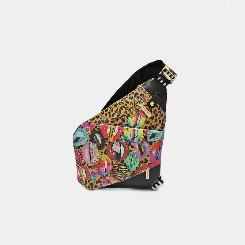 Sac bandoulière en cuir vegan à motif léopard et lèvres Nicole Lee USA