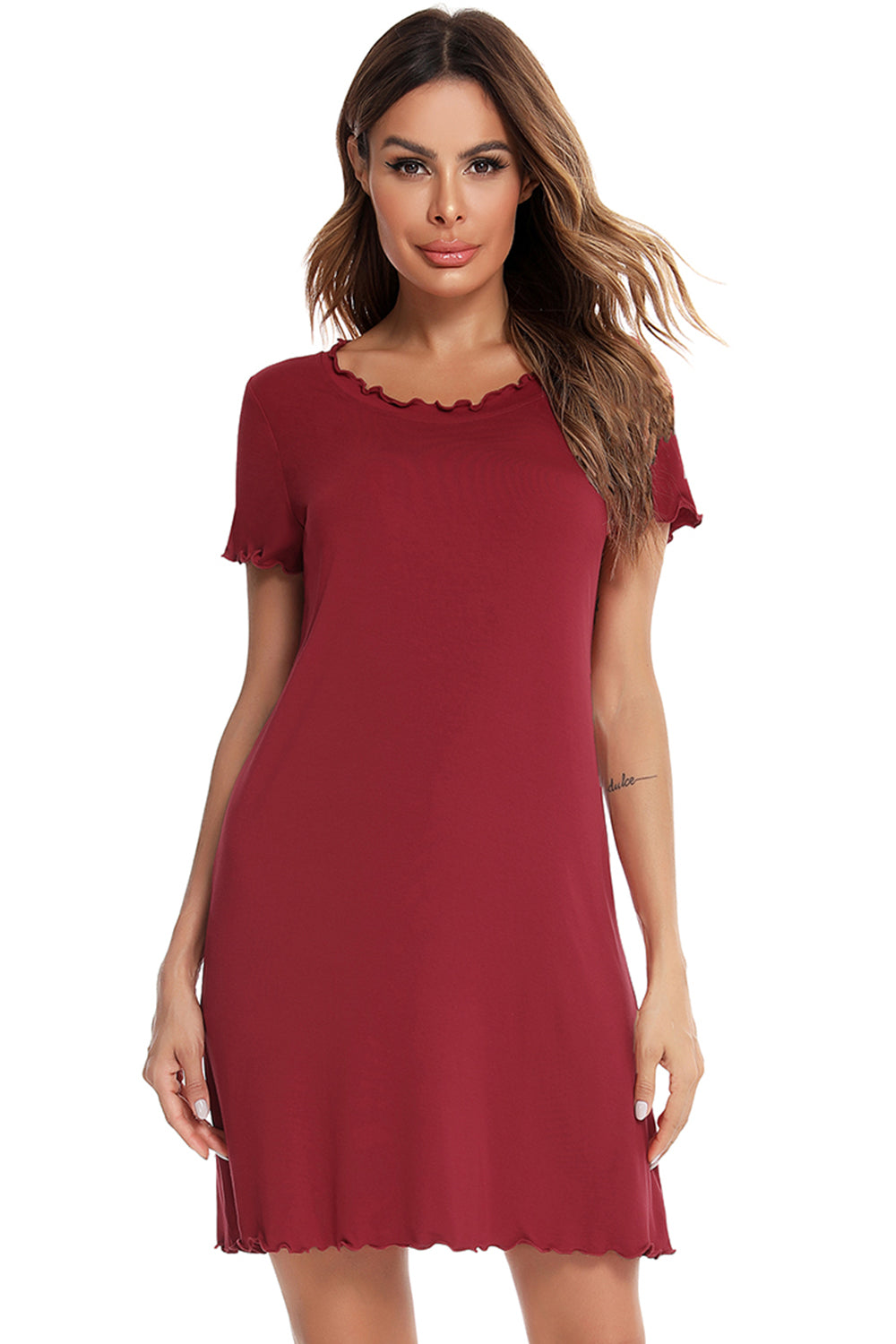 Robe de détente à col rond et manches courtes