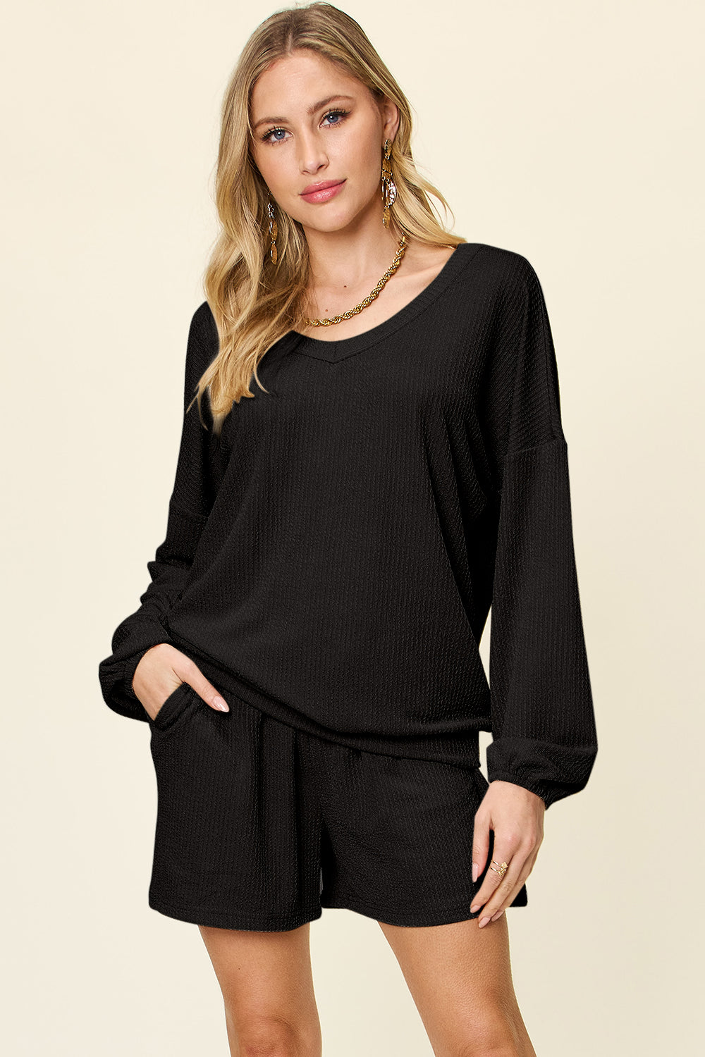 Ensemble t-shirt à manches longues et short à col en V texturé Double Take