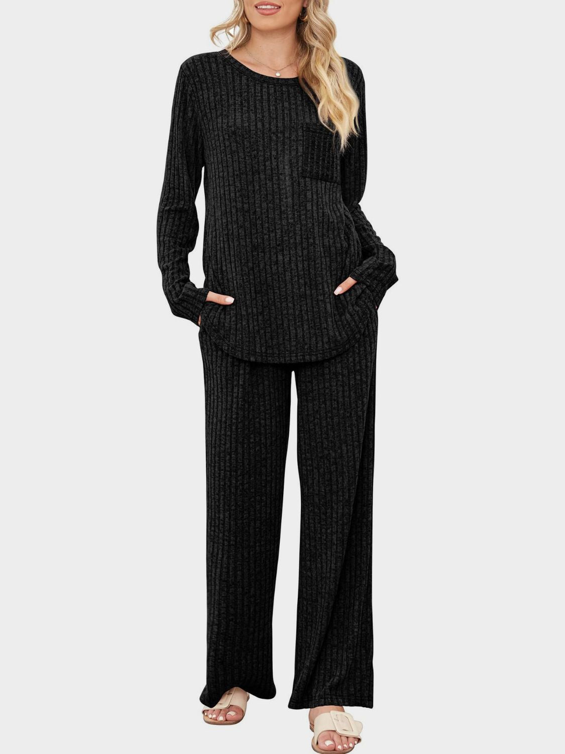 Ensemble haut à manches longues et pantalon à col rond