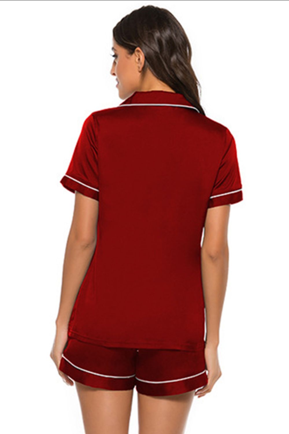 Ensemble de détente imprimé avec haut à manches courtes et short boutonnés