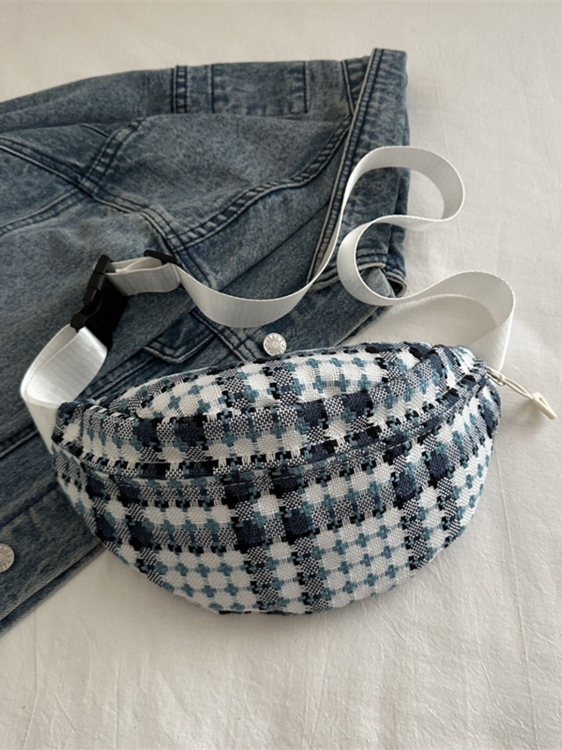 Sac bandoulière à larges bretelles à carreaux