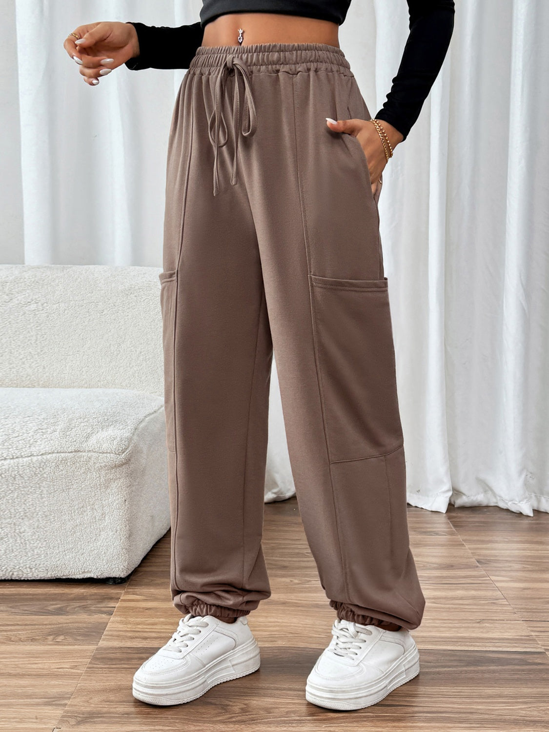 Pantalon de jogging noué avec poches