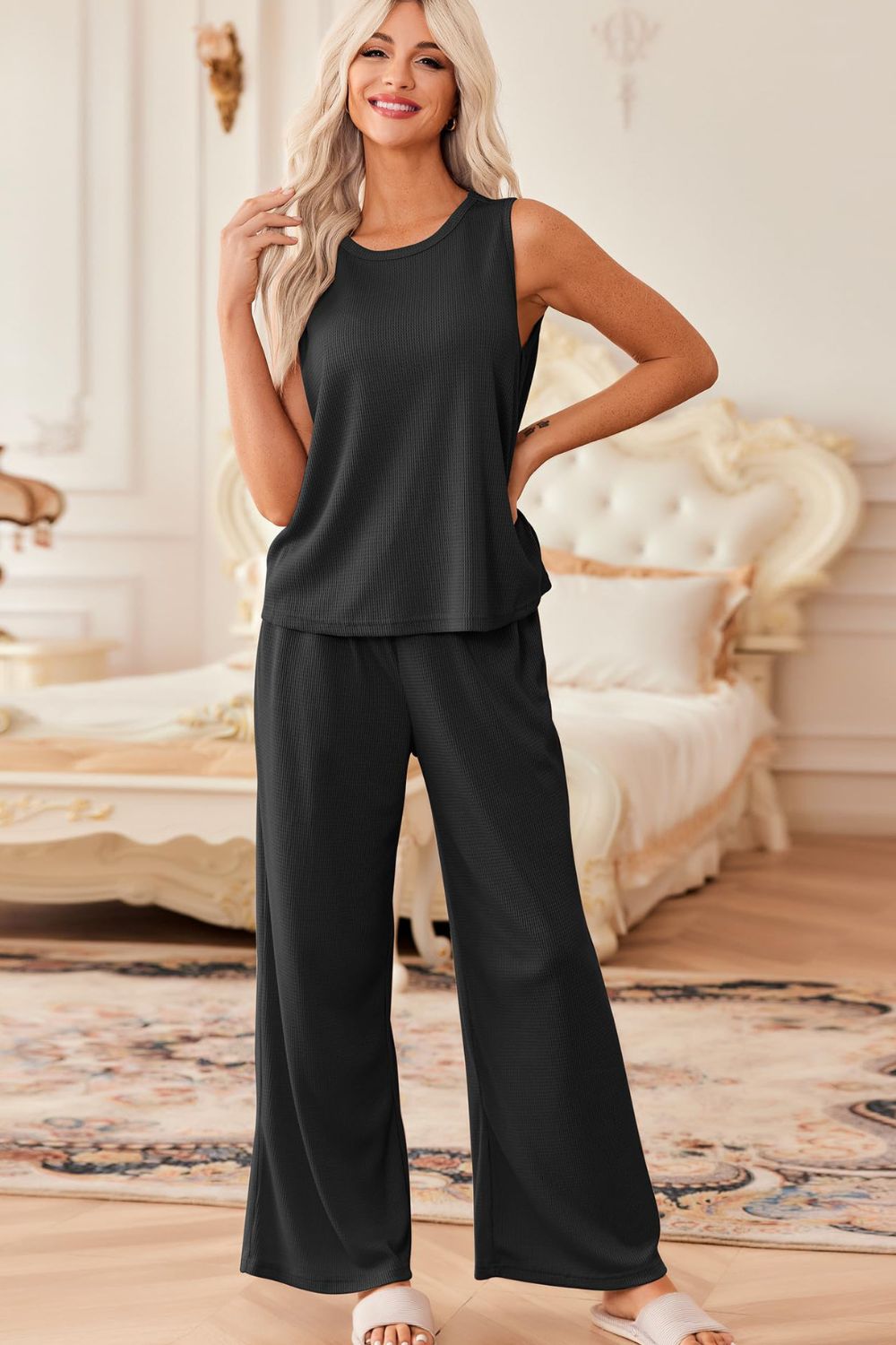 Ensemble débardeur et pantalon à col rond en tricot gaufré