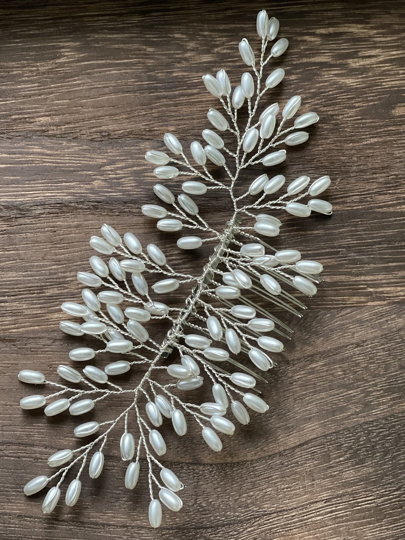 Coiffe de mariée en perles de blé et peigne fait main