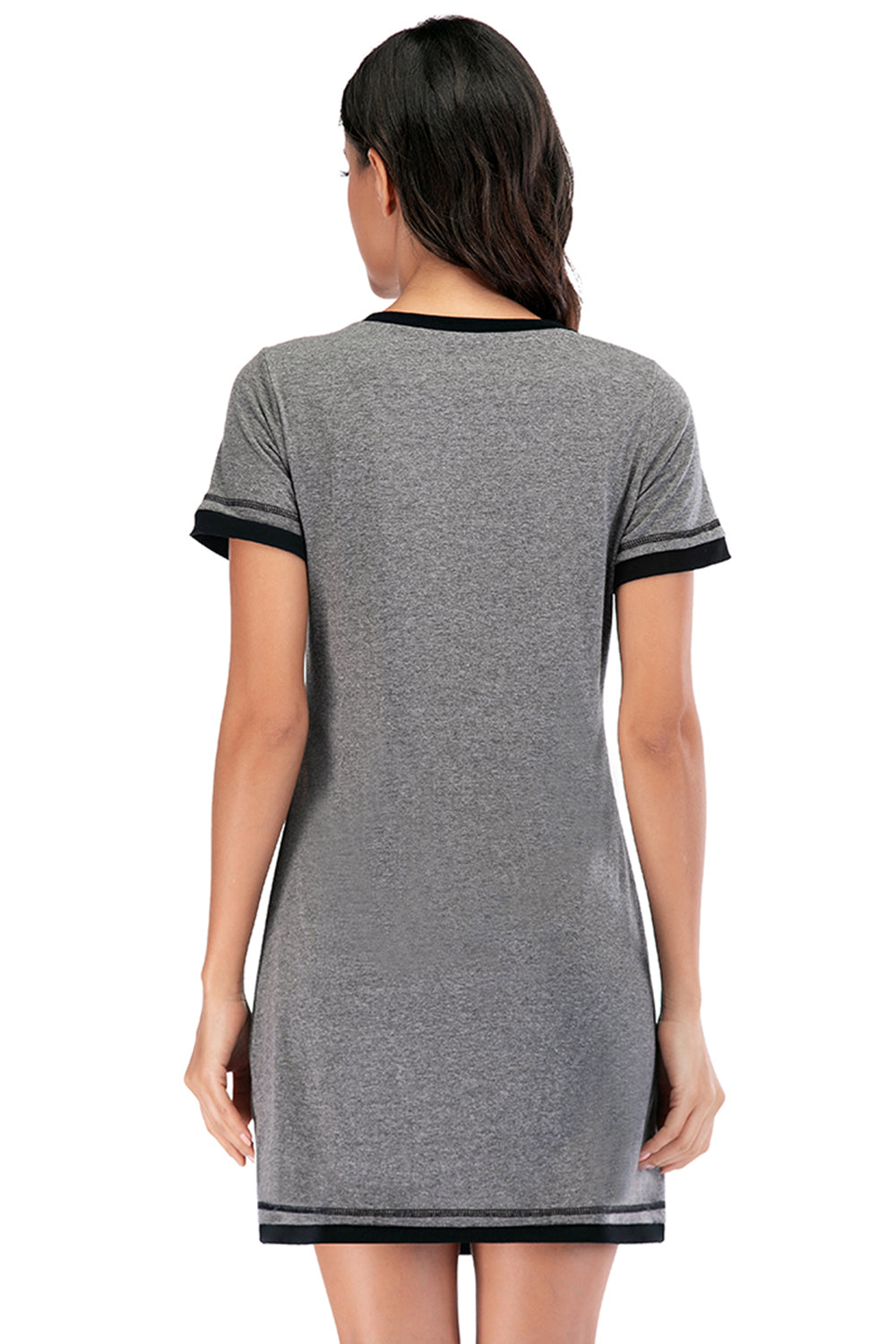 Robe de détente à manches courtes et bordure contrastée