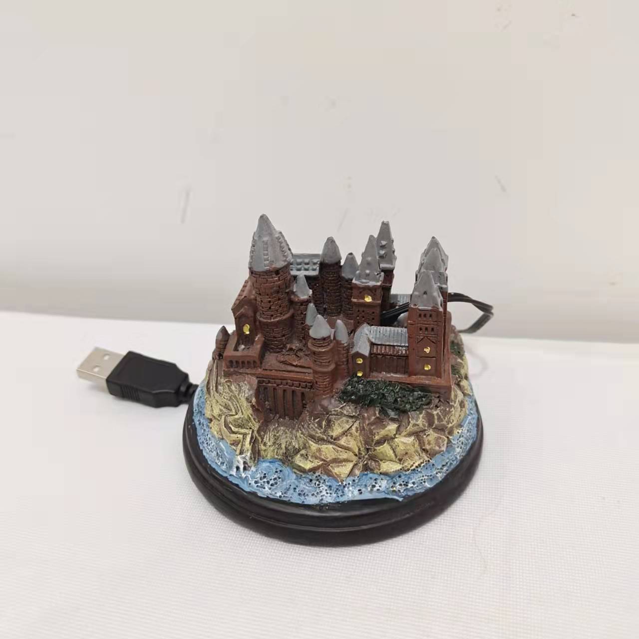 Harry Potter - Lampe en résine du château de Poudlard