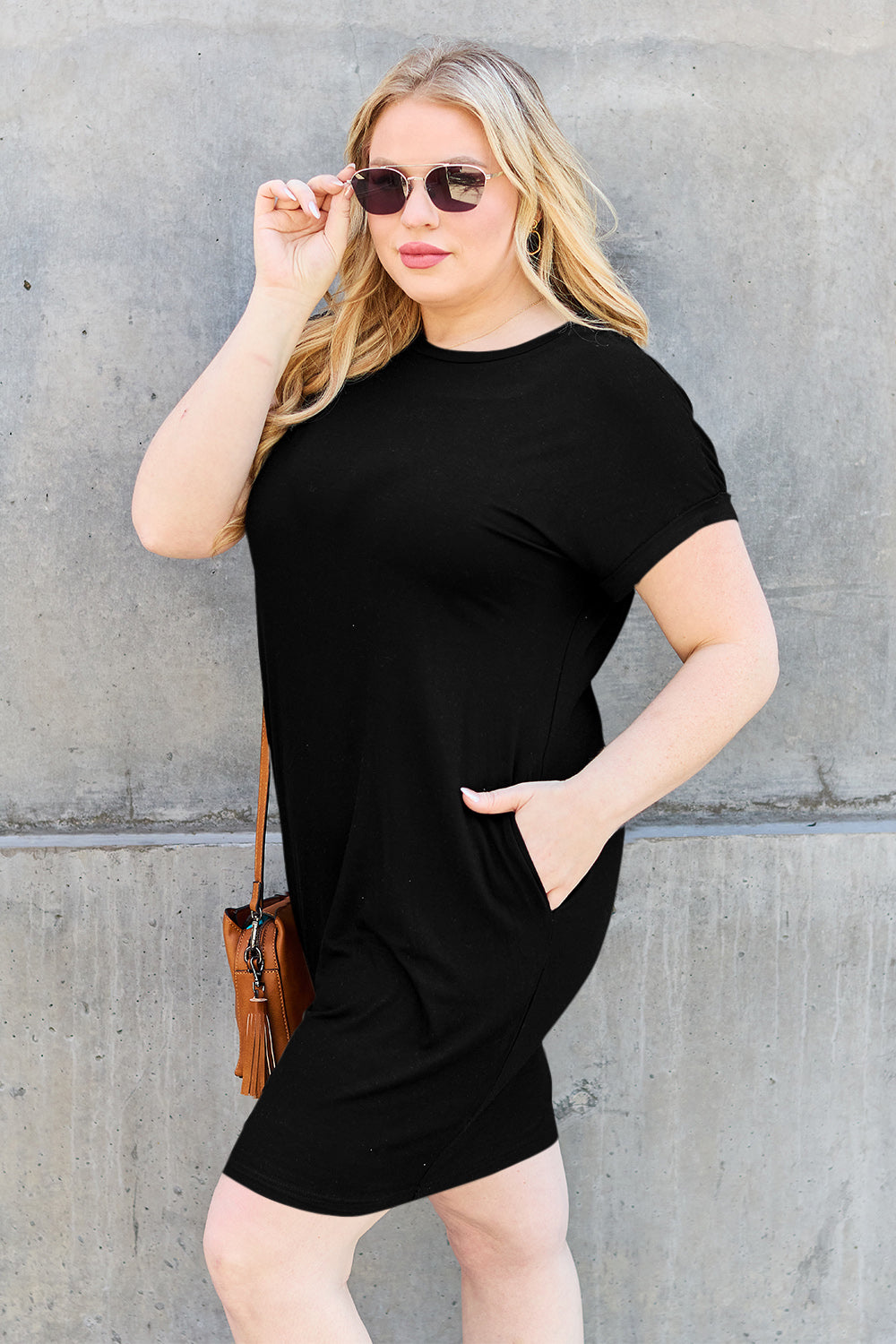 Robe basique Bae Bamboo à col rond et manches courtes avec poches