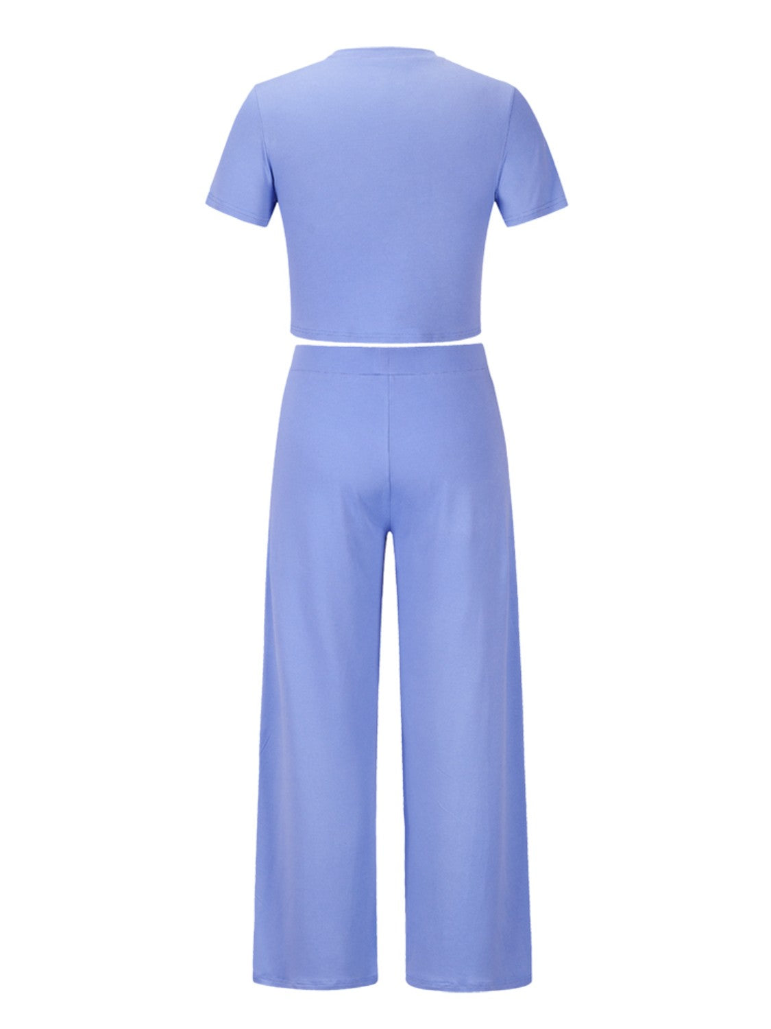 Ensemble haut à manches courtes et col rond et pantalon à poches