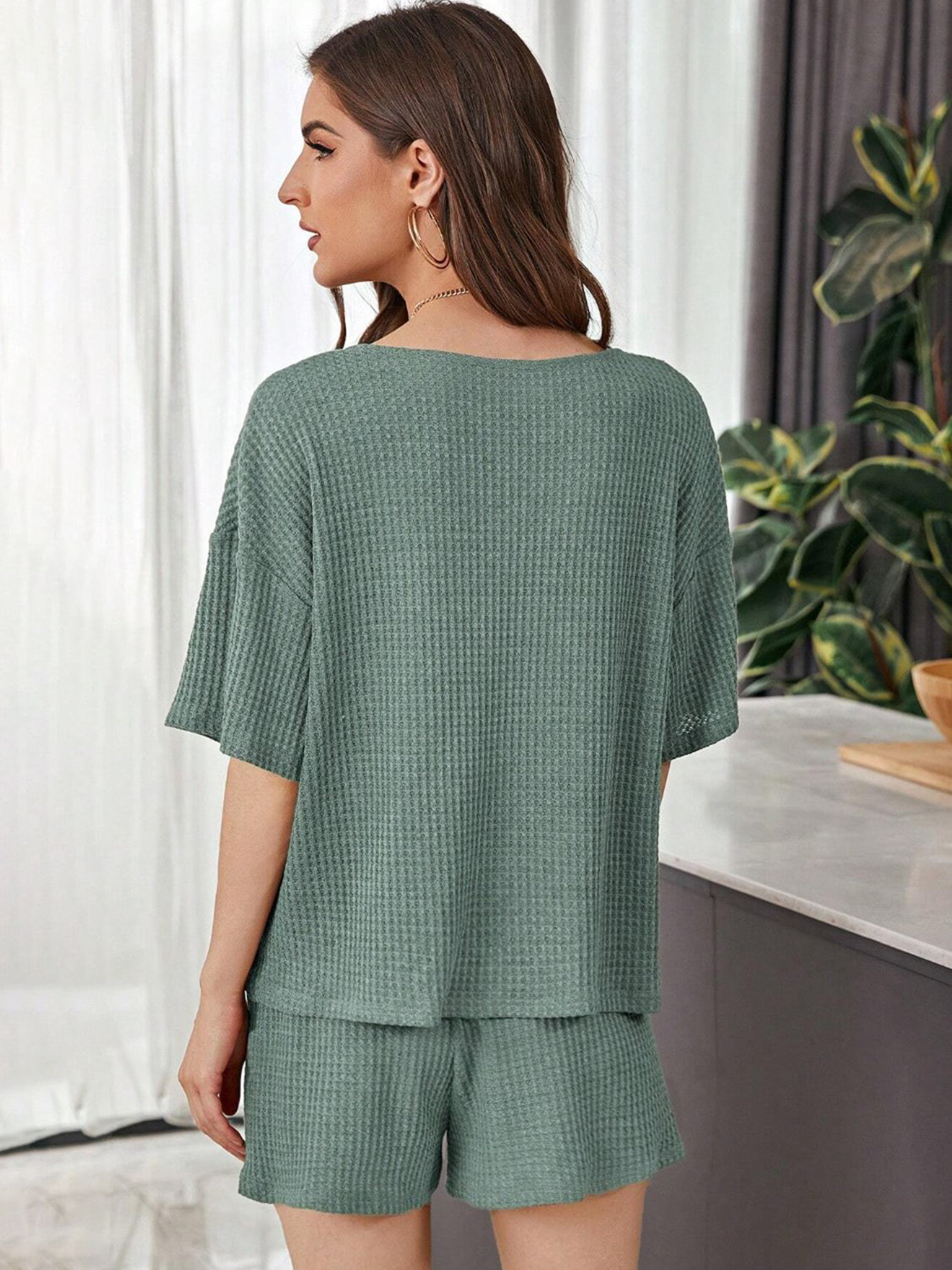 Ensemble haut et short en tricot gaufré à épaules tombantes, taille réelle