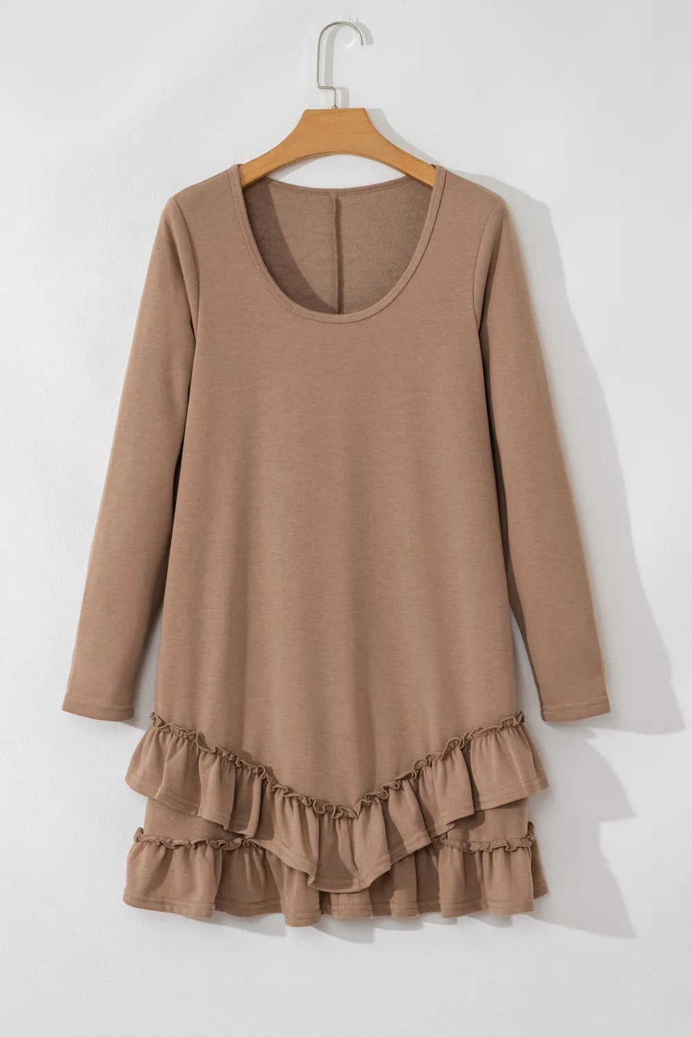 Mini-robe à volants, col rond et manches trois-quarts