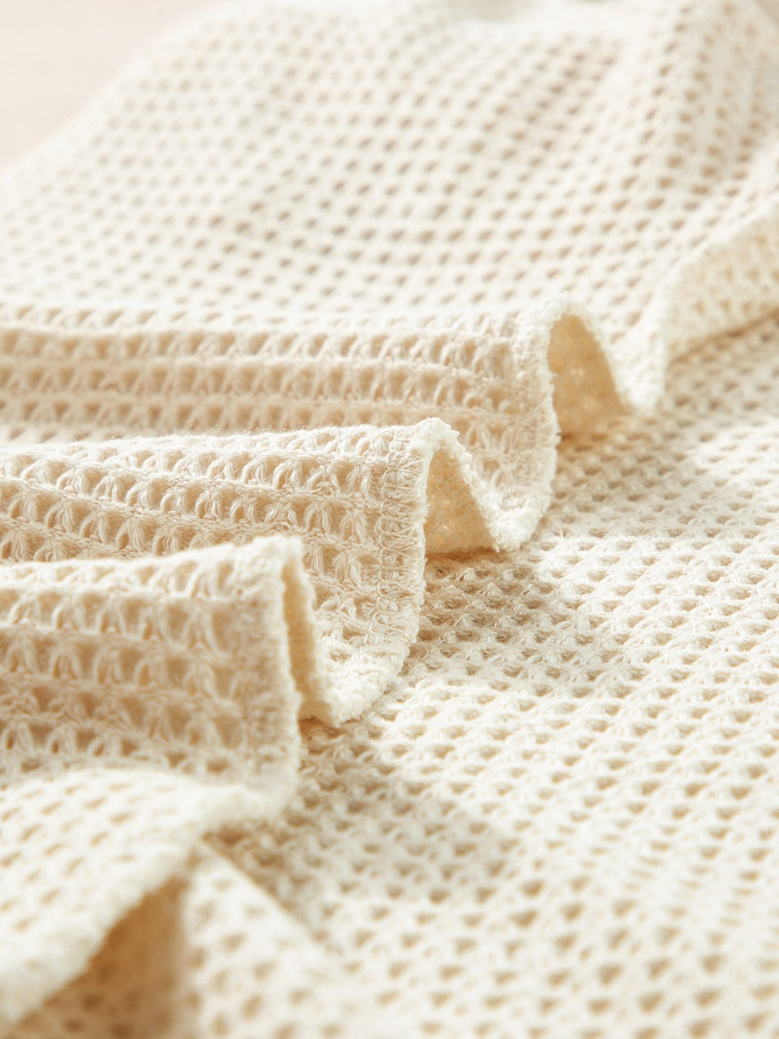 Ensemble haut et short à col rond et pompons