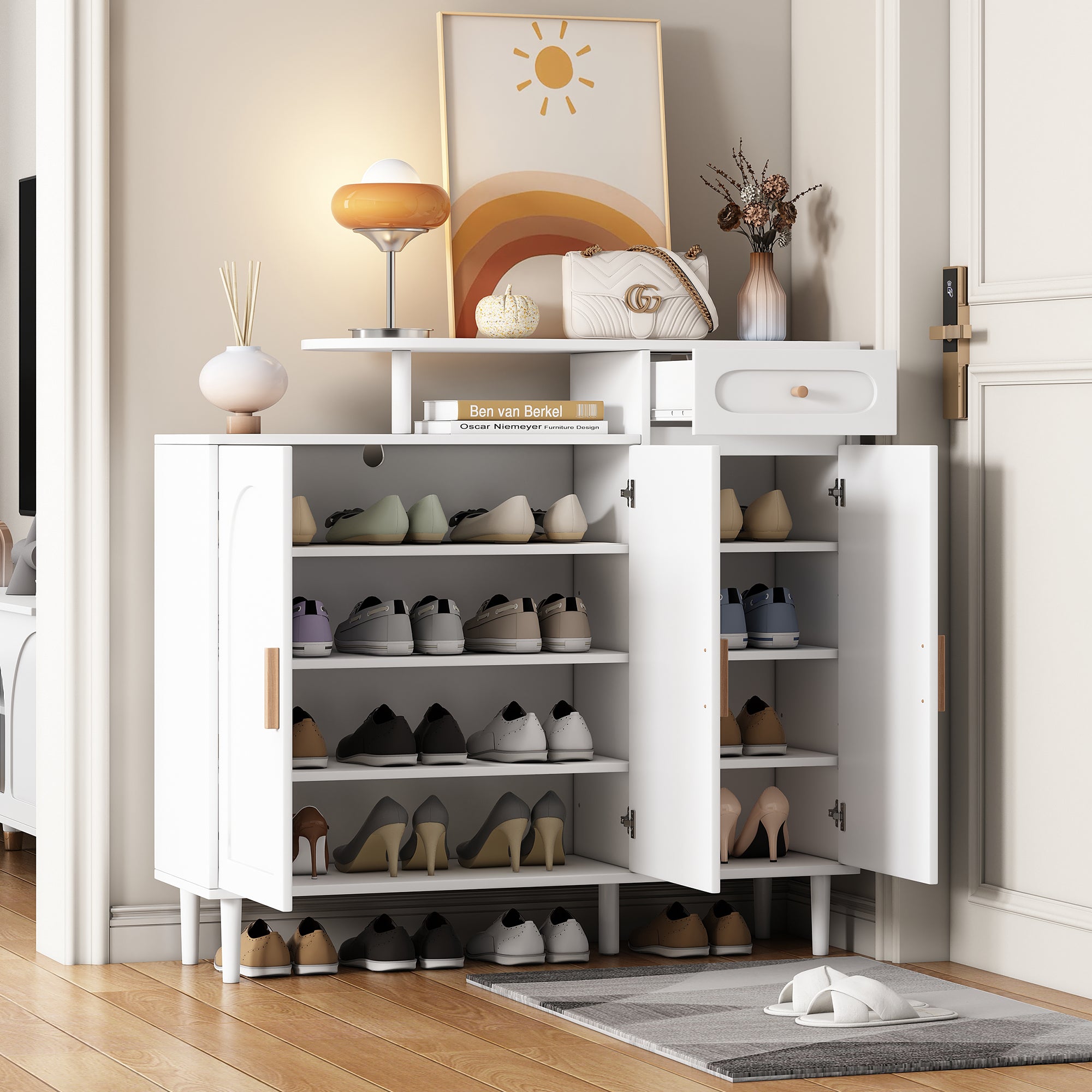 Meuble à chaussures élégant ON-TRANS avec portes et tiroirs cintrés, panneaux latéraux de rangement, étagères réglables et pieds en bois massif, blanc