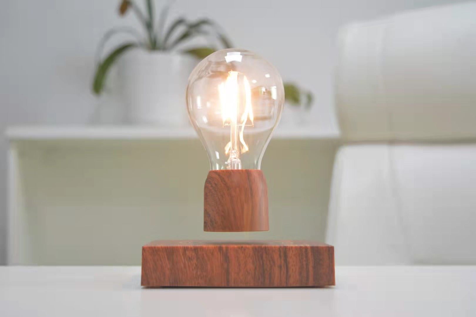 Ampoule Maglev, petite veilleuse décorative pour chambre à coucher, cadeau créatif, lampe de table à brancher, aimant flottant