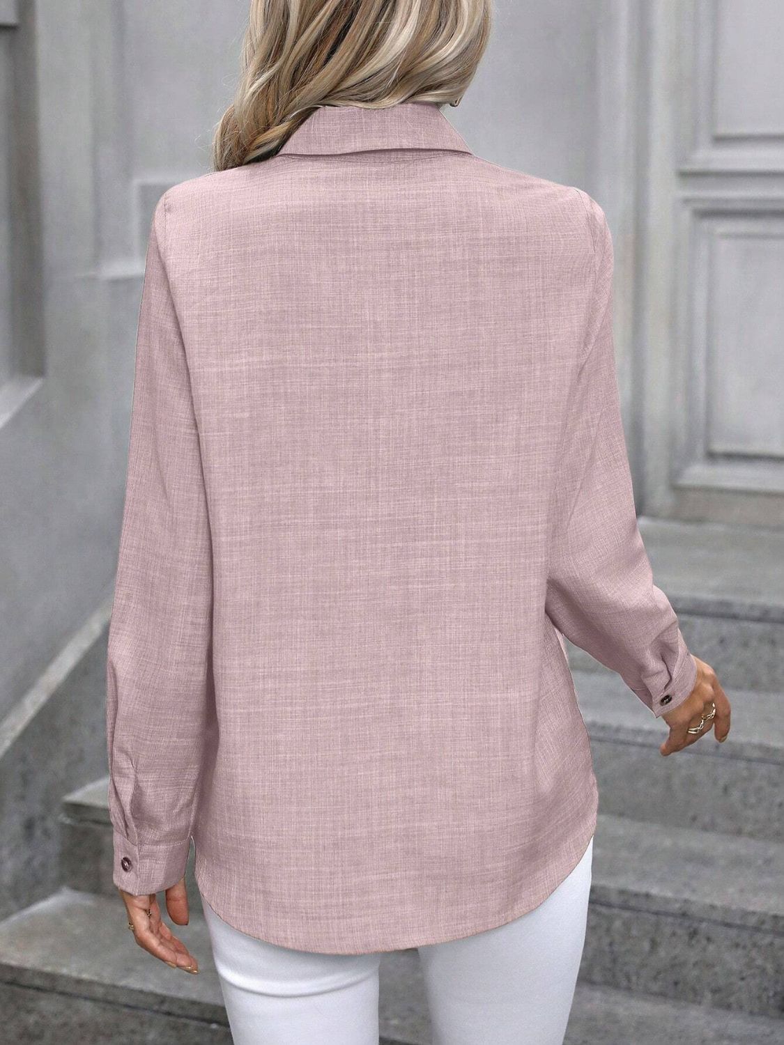 Chemise à manches longues et col boutonné