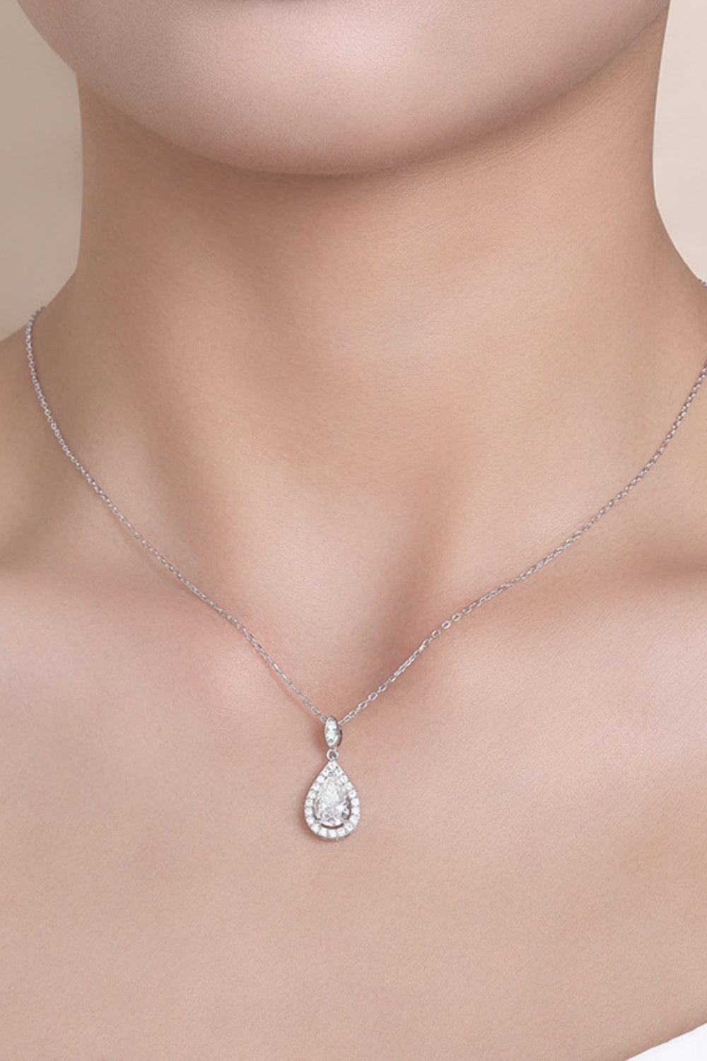Collier en argent sterling 925 avec moissanite de 1,5 carat et forme goutte