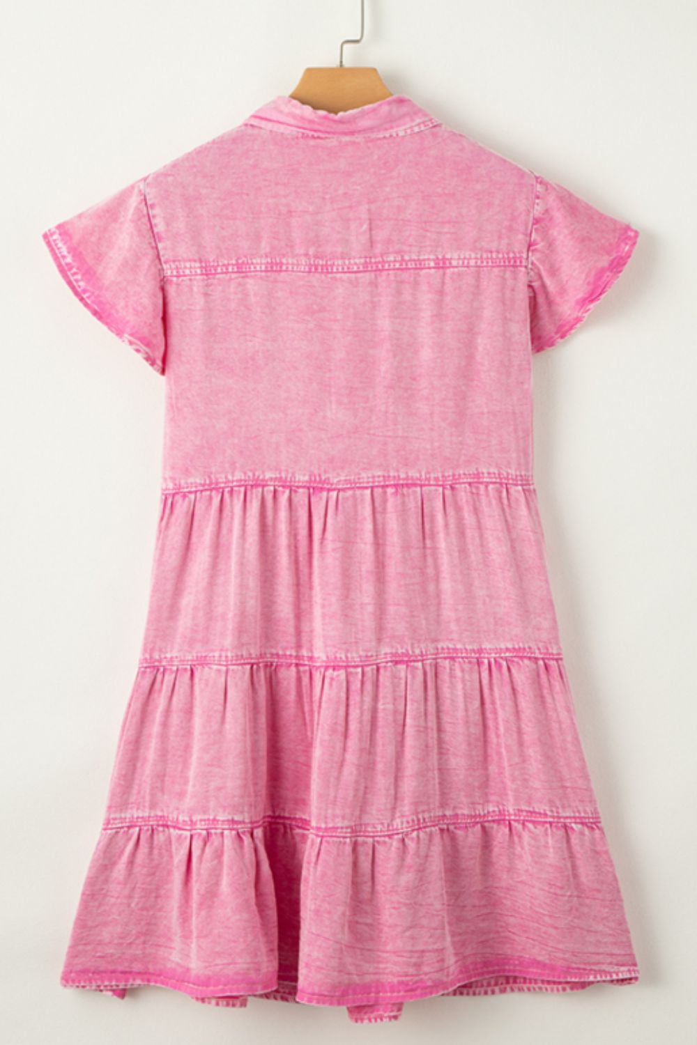 Robe mini en jean boutonnée à col montant