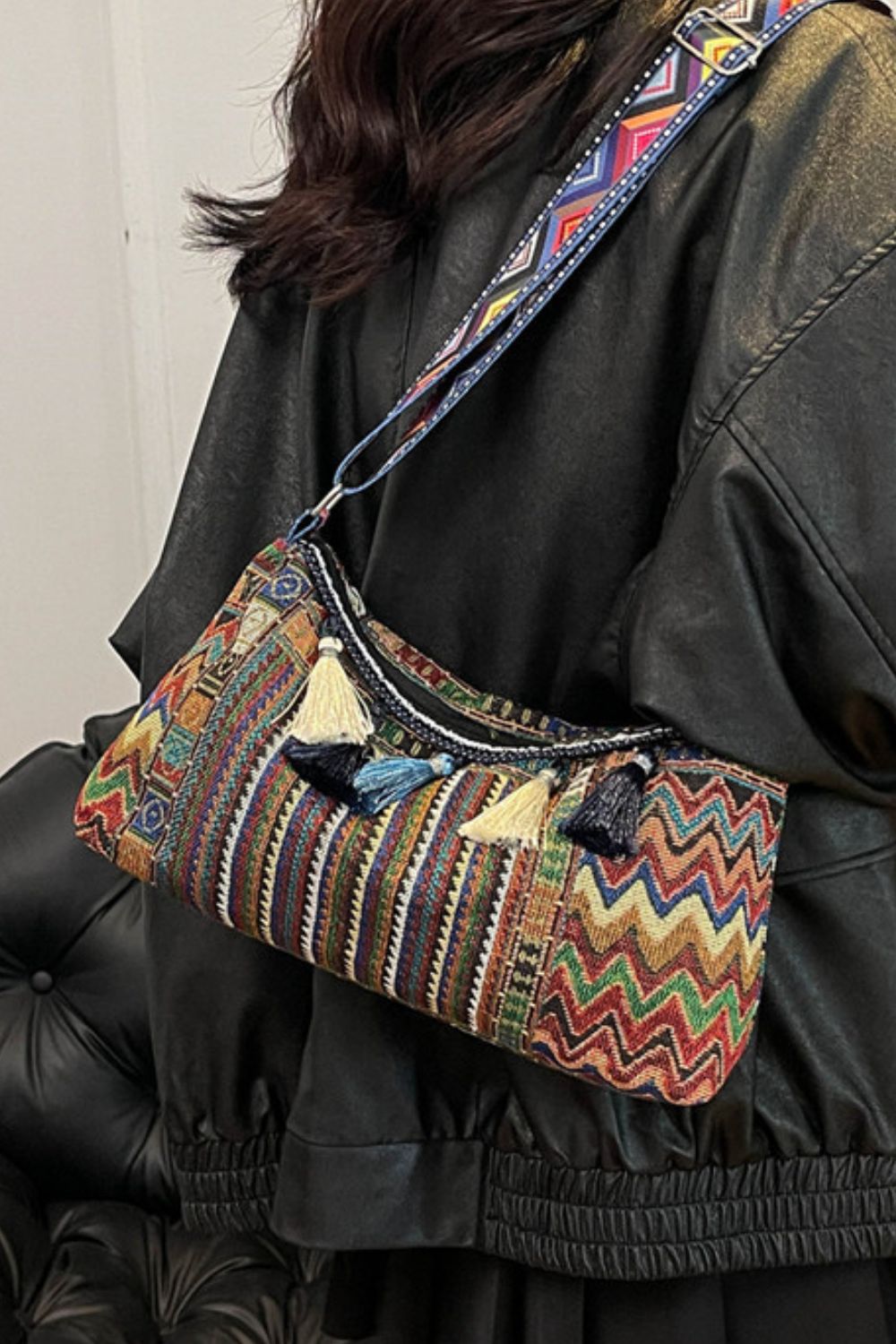 Sac à bandoulière réglable à pompon