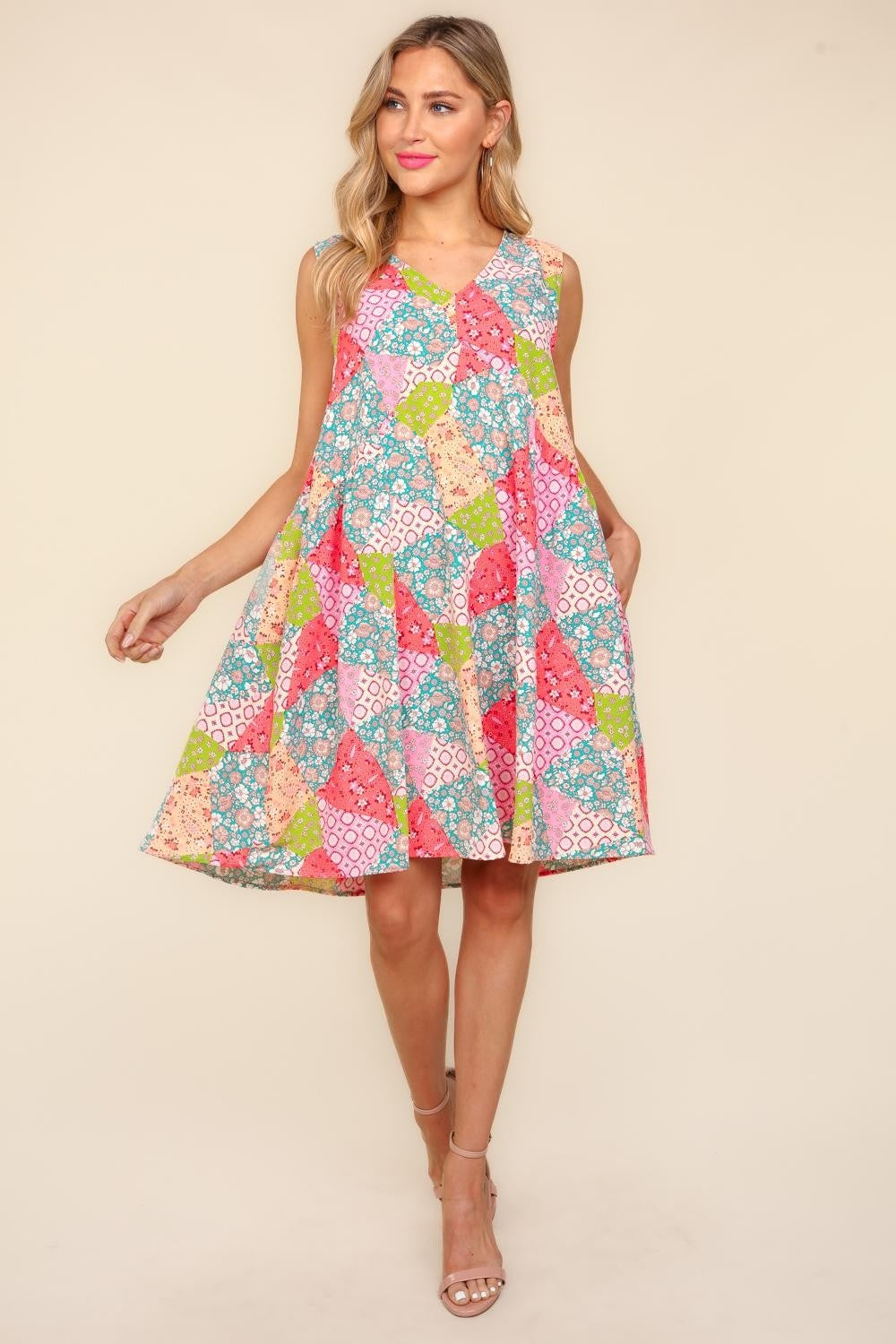 Robe babydoll Haptics grande taille en patchwork floral avec poches latérales