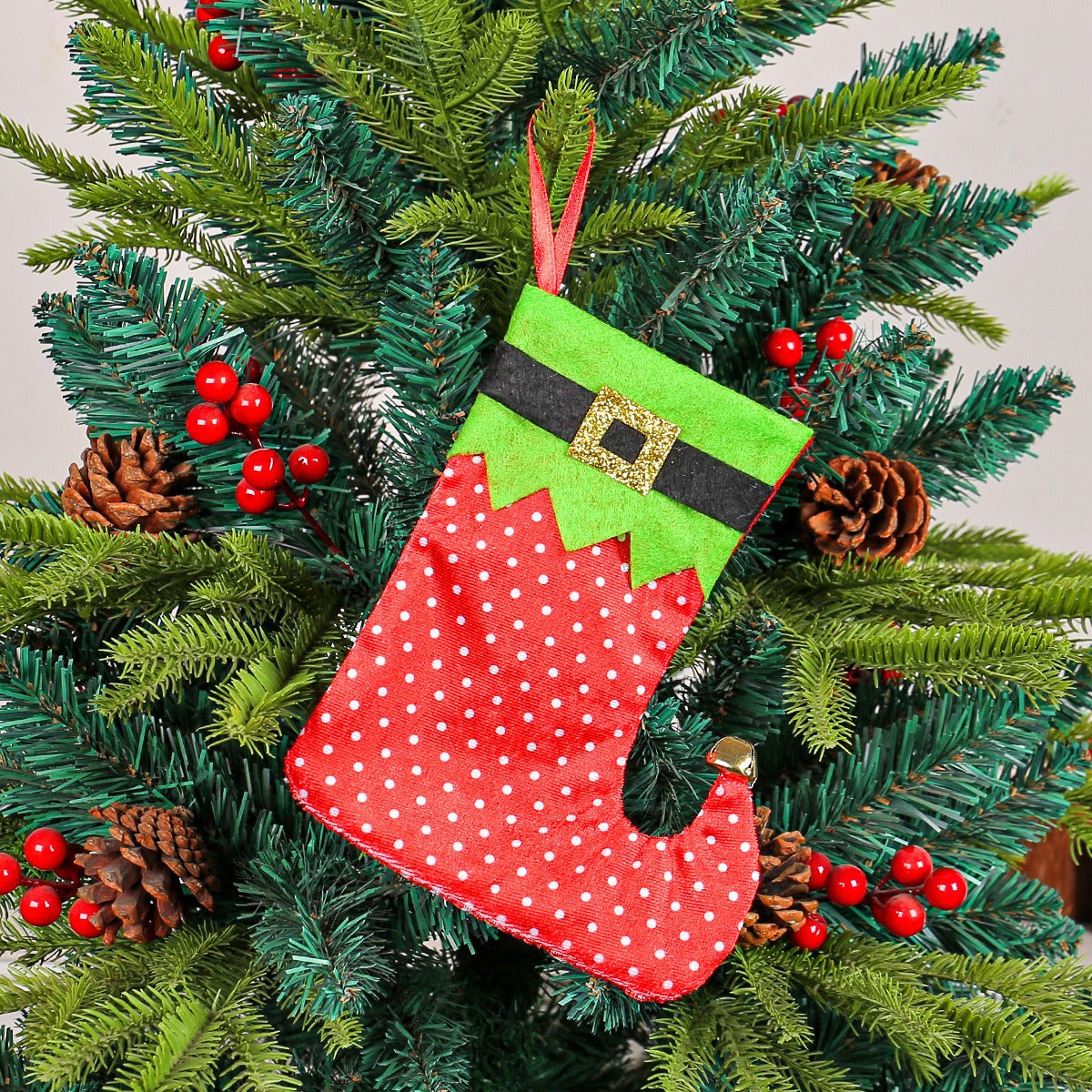 Ceintures de Noël, chaussettes, décorations, arbres de Noël, sacs cadeaux, décorations suspendues pour les fêtes