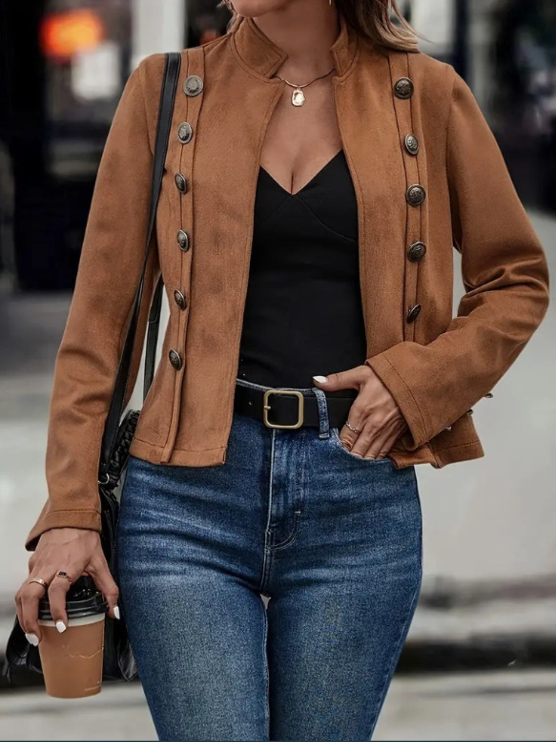 Veste à manches longues avec boutons décoratifs et ouverture sur le devant